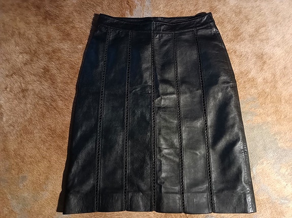 Andiata 34/XS musta aito nahka hame