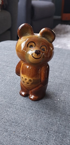 Moskovan olympialaisten maskotti Miska karhu figuuri 1980