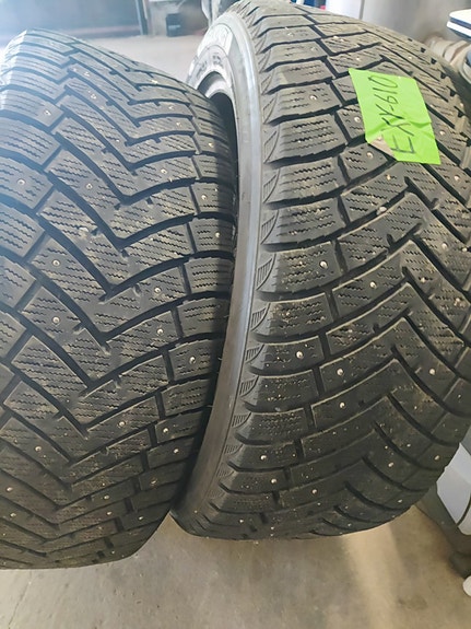 Talvirenkaat 275/45/20