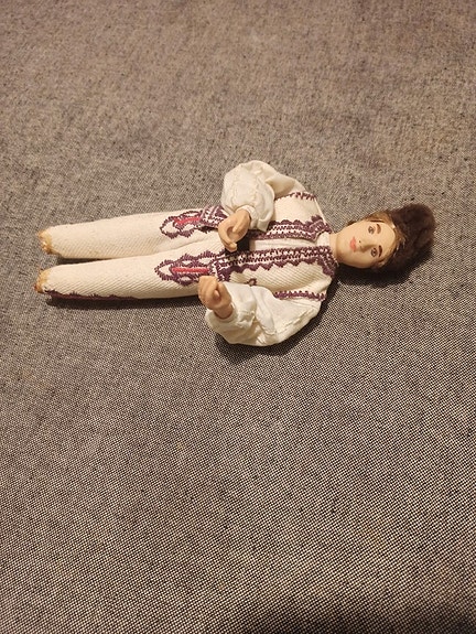 Vintage Romanialainen poika nukke