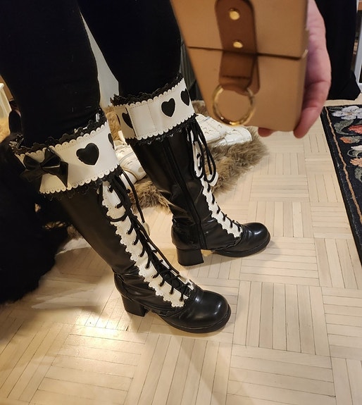 Lolita saapikkaat 36