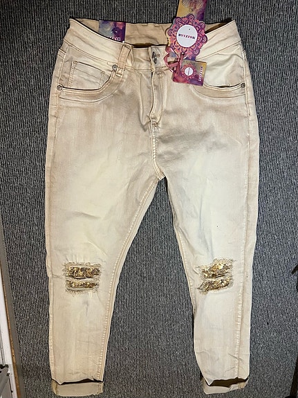 Product image 1 of 6