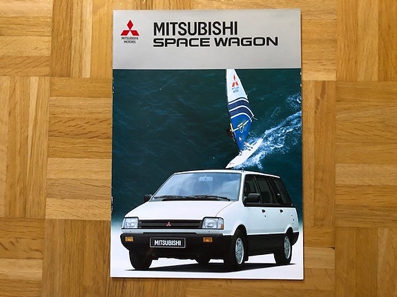 Esite Mitsubishi Space Wagon 1987