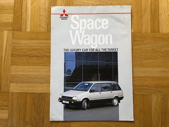 Esite Mitsubishi Space Wagon vuodelta 1987