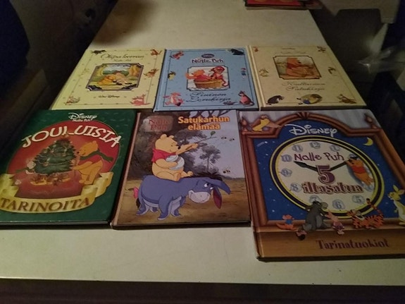 Disneyn Nalle Puh satu- loru ja tarina kirjat