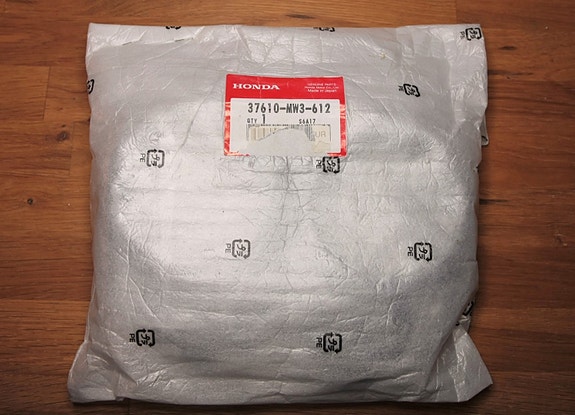 Honda mittariston kehys. 37610-MW3-612