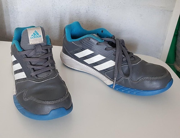 Adidas kengät 35