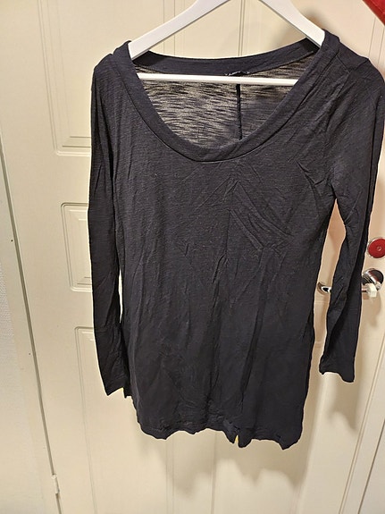 Musta Pitkähihanen Paita Merkki: Vila Clothes L