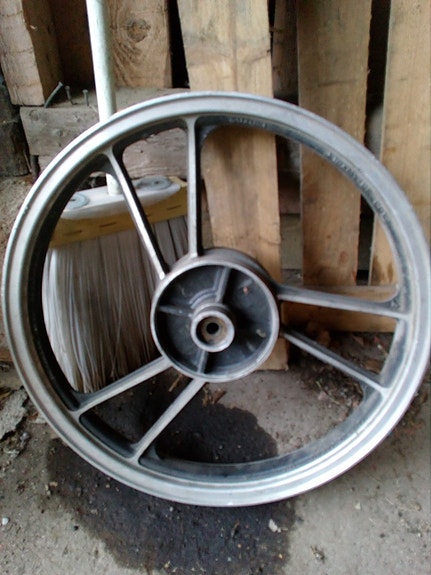 Product image 1 of 2