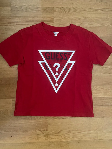 Guess paita