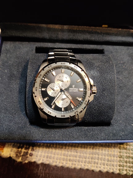 Festina Day Date