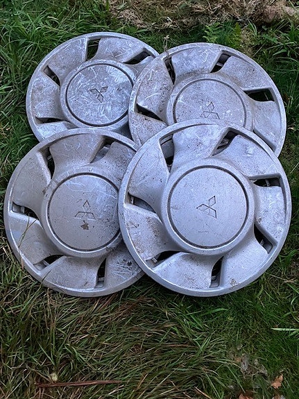 Mitsubishi 16" kapselit