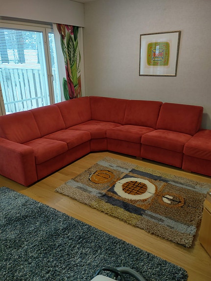 Kysytty Geneve-sohva Alcantara- kankaalla. LAADUKAS.