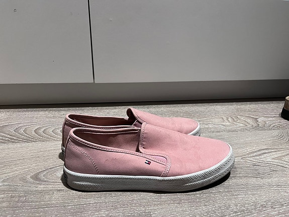 Tommy hilfiger tennarit