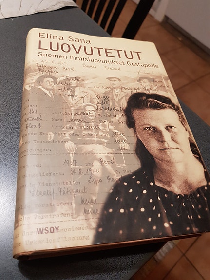 Luovutetut. Elina Sana
