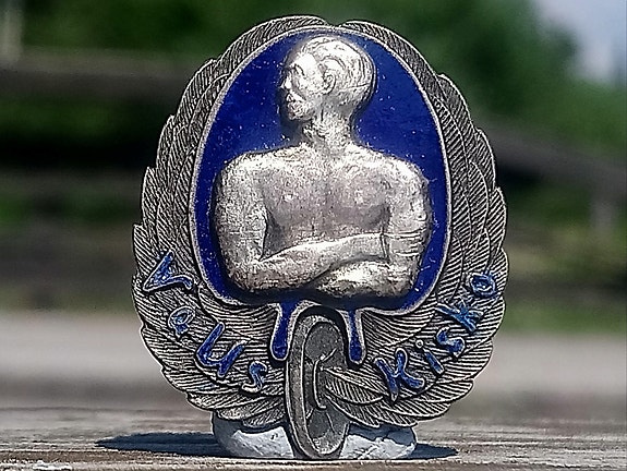 Product image 8 of 9