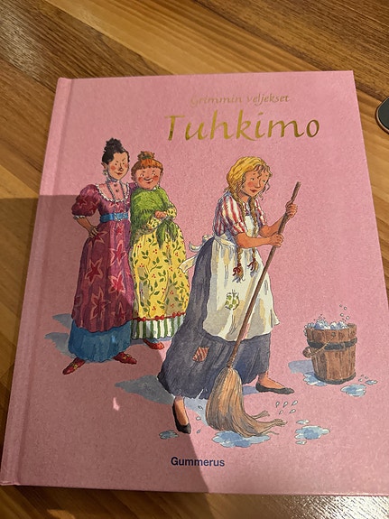 Grimmin veljekset Tuhkimo