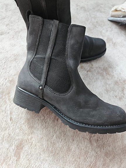Clarks-nahkanilkkurit, chelsea-bootsit, 37