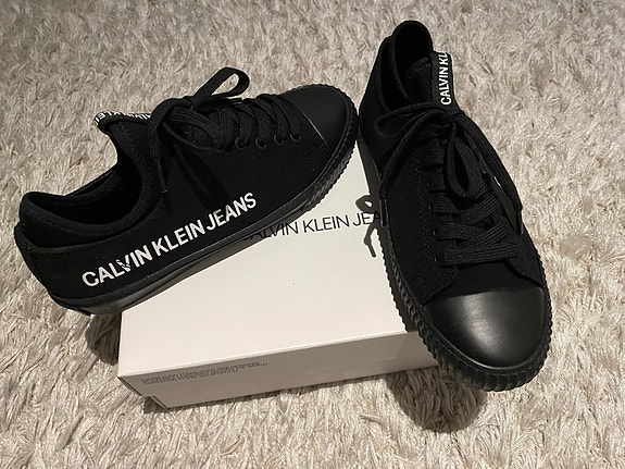 Calvin Klein jeans tennarit