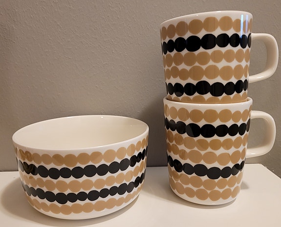 Räsymatto beige / musta MARIMEKKO muki / kulho