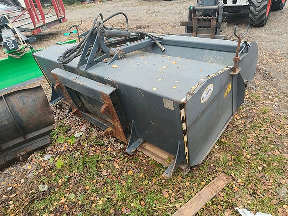 stark kah 2500 trs keräävä kauha harjakone