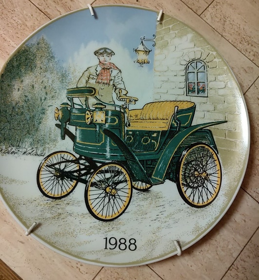 Autohistorian vuosilautanen 1988