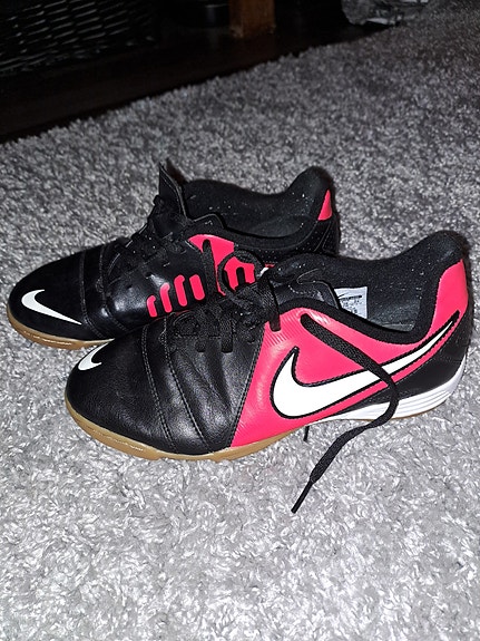 Nike sisäpelikengät 38