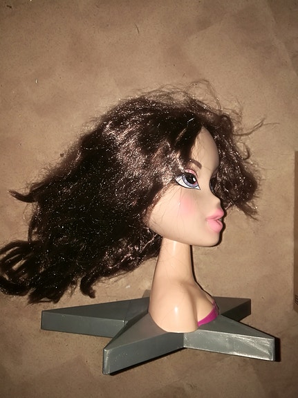 Bratz - nuken pää kampaus leikkiin D= 40 CM
