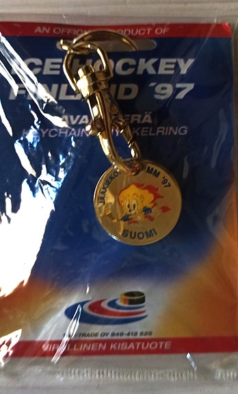 ICE HOCKEY FINLAND ´97 VETOKETJU-SEKÄ AVAIMENPERÄPINSSI