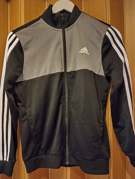 ALE/Adidaksen pusakka, koko 152