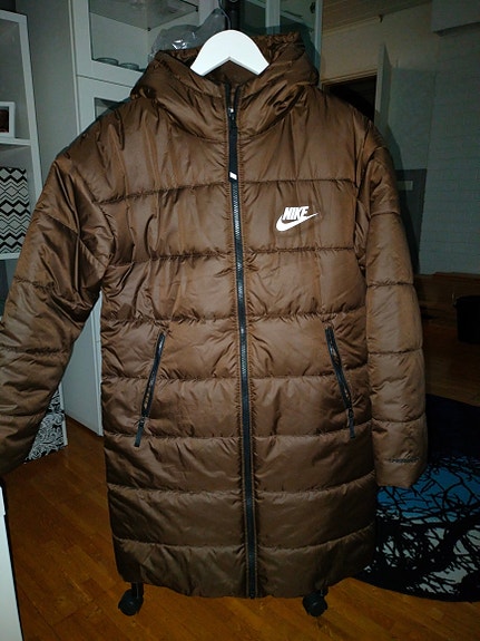 Nike pitkä talvitakki