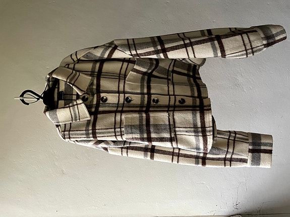 Gina Tricot paitatakki