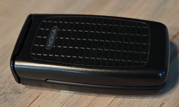 Nokia 2652 simpukkapuhelin