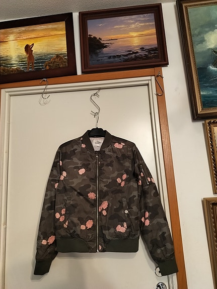 Product image 10 of 18