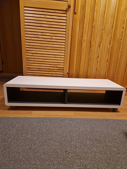 TV taso - valkoinen