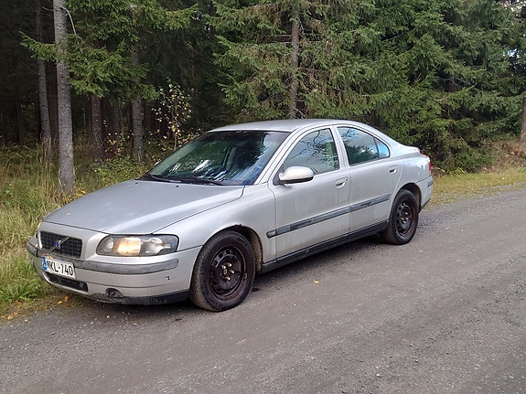 Volvo S60 -03 Diesel varaosiksi