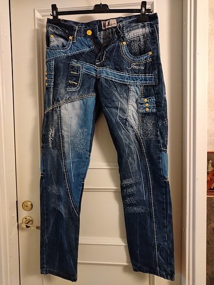 Product image 1 of 4