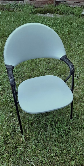 Design tuolit