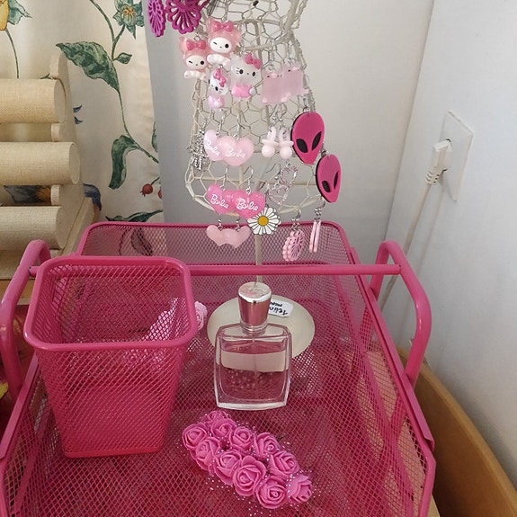 Pinkki sisustus Pinkki Ikea teline ja kynäkippo