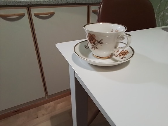 Myrna, Arabian kahvikuppi ja lautanen