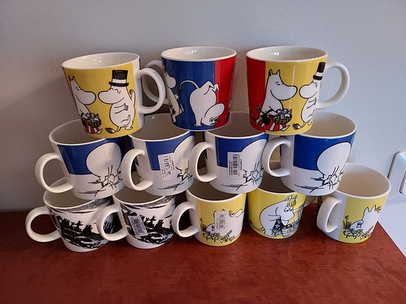 Välikausi muumimukeja
