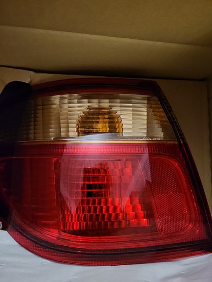Nissan Almera vasen takavalo
