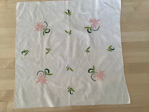 Vintage kirjottu pöytäliina