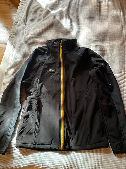 Musta softshell takki M