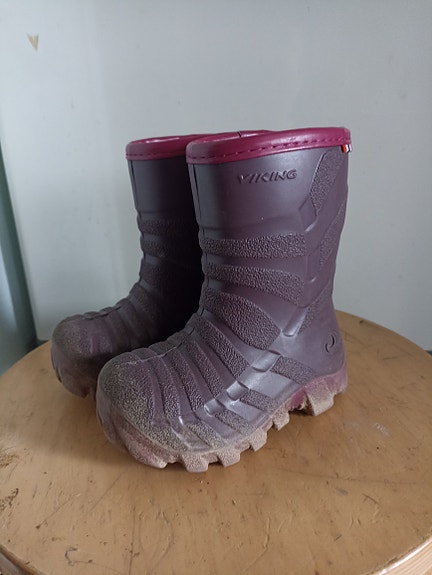 Viking talvisaappaat koko 22
