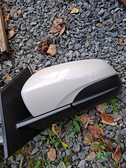 Opel Karl Hatchback peili vasen