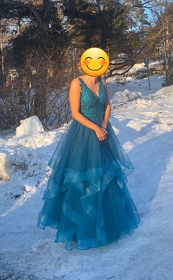 Vanhojentanssi mekko, koko S