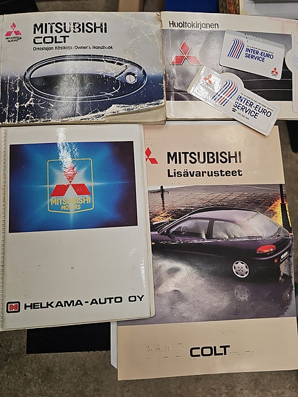 Mitsubishi Colt kirjaset