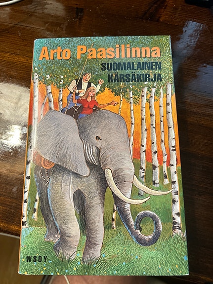 Arto Paasilinna - Suomalainen kärsäkirja