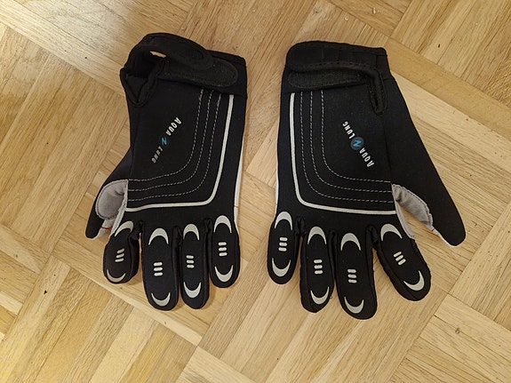 Product image 1 of 3